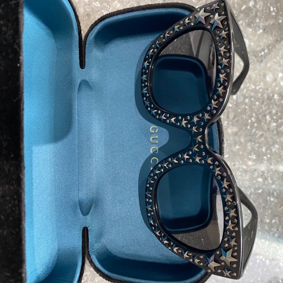 Sunglasses main image 4